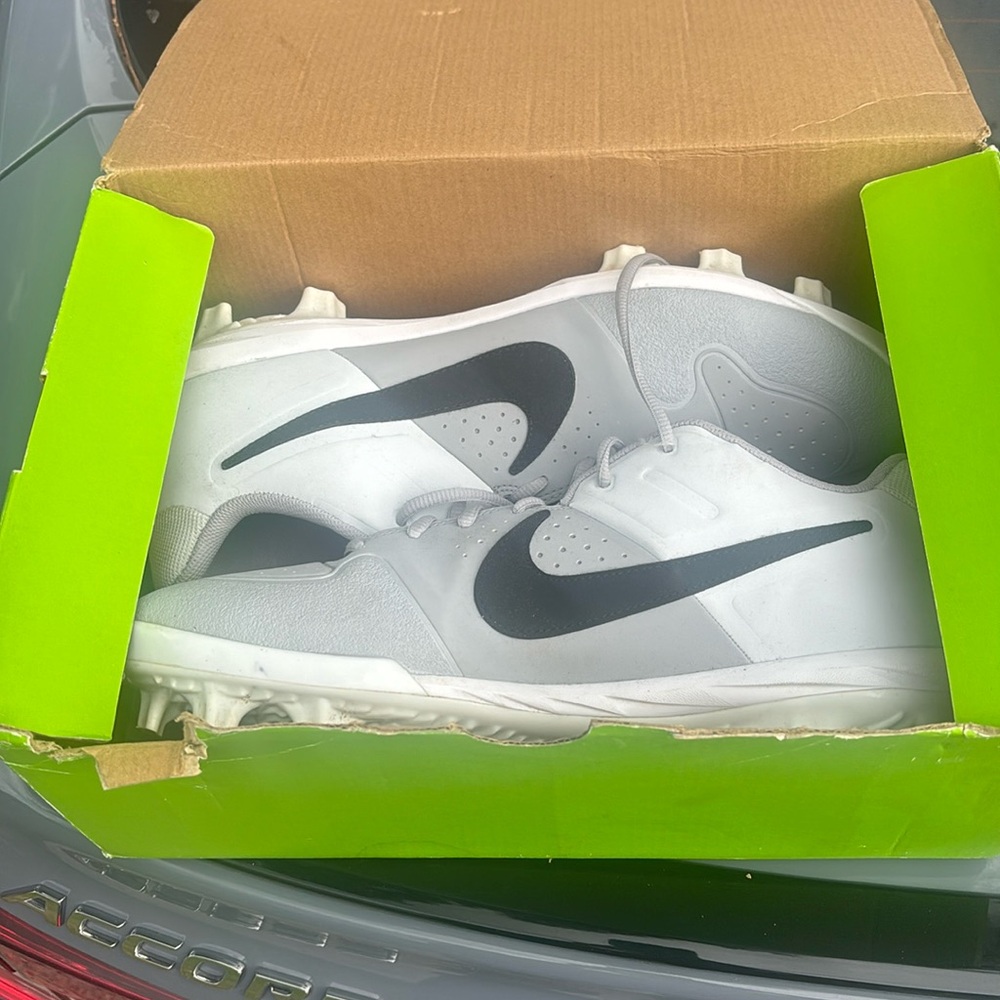 Nike Cleaks worn 1 time